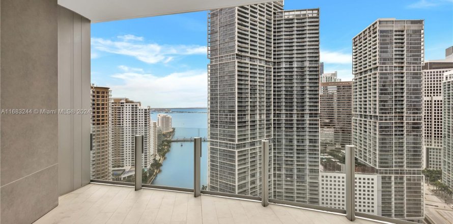 Condominio en Miami, Florida, 3 dormitorios  № 1423961