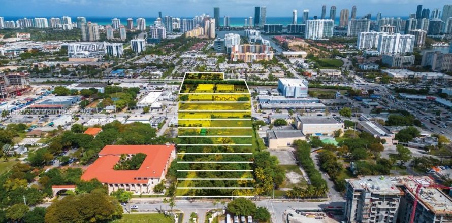 Commercial property in Miami, Florida № 1428365