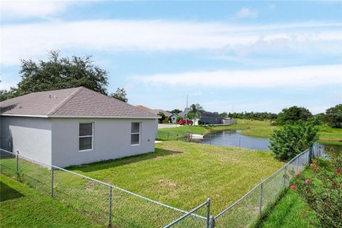 House in Winter Haven, Florida 3 bedrooms, 144.46 sq.m. № 1380765 - photo 6