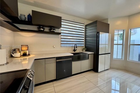 Adosado en venta en Hollywood, Florida, 3 dormitorios, 149.02 m2 № 1427474 - foto 18