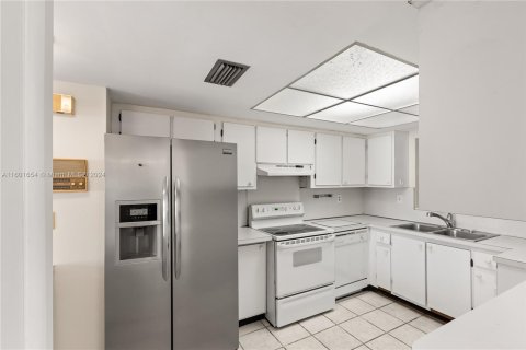 Touwnhouse à vendre à Miami Lakes, Floride: 3 chambres, 162.21 m2 № 1216994 - photo 9