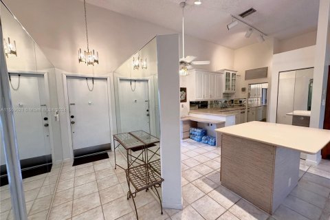 Villa ou maison à vendre à Hallandale Beach, Floride: 3 chambres, 150.87 m2 № 1091501 - photo 6