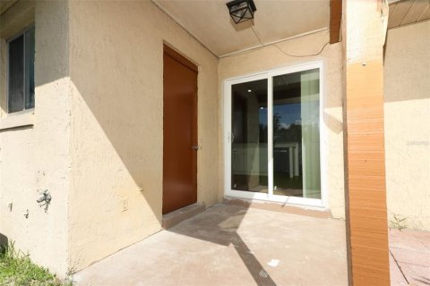 Condo in Orlando, Florida, 2 bedrooms  № 1380985 - photo 20