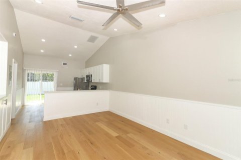 Condominio en venta en Orlando, Florida, 2 dormitorios, 75.25 m2 № 1380985 - foto 4