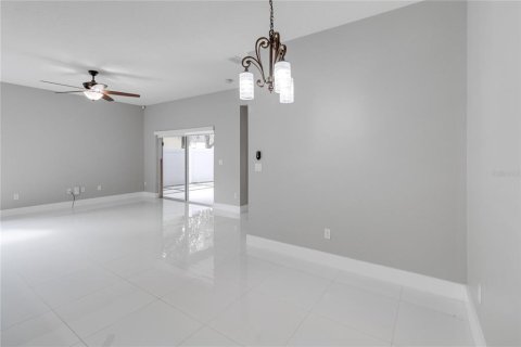 House in Orlando, Florida 3 bedrooms, 158.49 sq.m. № 1380778 - photo 16