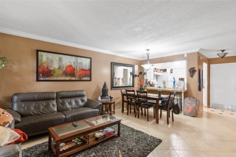 Condominio en venta en Deerfield Beach, Florida, 2 dormitorios, 78.04 m2 № 1096458 - foto 9