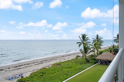 Condominio en venta en Highland Beach, Florida, 2 dormitorios, 173.45 m2 № 1168621 - foto 13