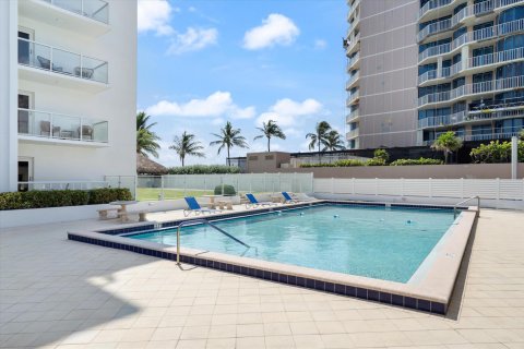 Condominio en venta en Highland Beach, Florida, 2 dormitorios, 173.45 m2 № 1168621 - foto 5