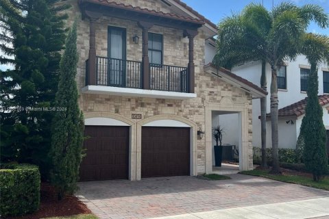 Casa en venta en Doral, Florida, 5 dormitorios, 297.75 m2 № 1095985 - foto 2