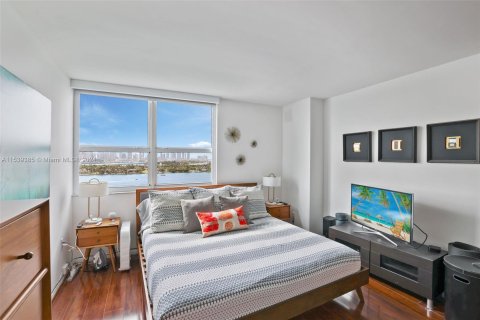 Condominio en venta en Miami Beach, Florida, 1 dormitorio, 69.31 m2 № 1035348 - foto 16