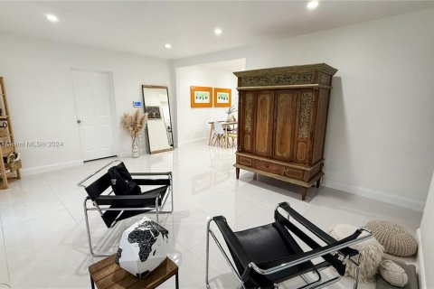 Casa en venta en Miami, Florida, 4 dormitorios, 151.43 m2 № 1410695 - foto 6