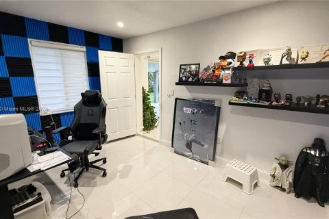 Casa en venta en Miami, Florida, 4 dormitorios, 151.43 m2 № 1410695 - foto 17