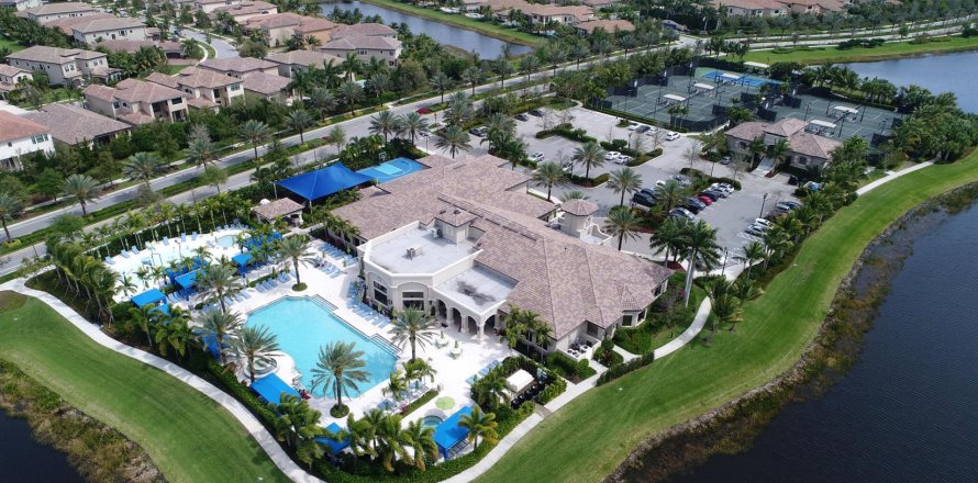 Casa en Delray Beach, Florida 5 dormitorios, 373.65 m2 № 1036085