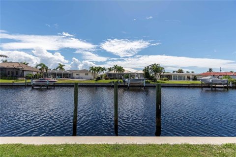 Villa ou maison à vendre à Punta Gorda, Floride: 3 chambres, 150.22 m2 № 1323278 - photo 3