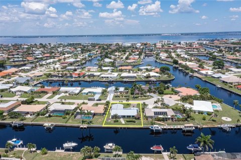 Villa ou maison à vendre à Punta Gorda, Floride: 3 chambres, 150.22 m2 № 1323278 - photo 7