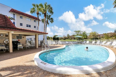 Copropriété à vendre à Lauderhill, Floride: 2 chambres, 99.41 m2 № 1047684 - photo 18