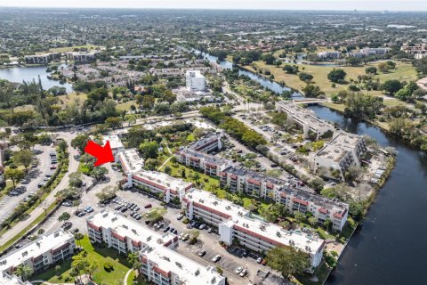 Copropriété à vendre à Lauderhill, Floride: 2 chambres, 99.41 m2 № 1047684 - photo 1