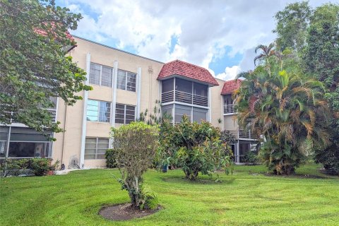 Copropriété à vendre à Lauderhill, Floride: 2 chambres, 99.41 m2 № 1047684 - photo 19