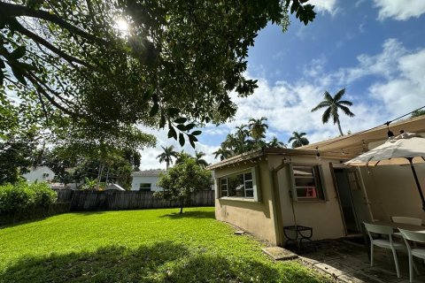 Villa ou maison à vendre à North Bay Village, Floride: 2 chambres, 123.65 m2 № 1309255 - photo 10