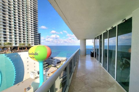 Copropriété à vendre à Hallandale Beach, Floride: 2 chambres, 165.55 m2 № 1033110 - photo 2