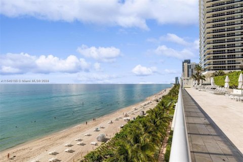 Copropriété à vendre à Hallandale Beach, Floride: 2 chambres, 165.55 m2 № 1033110 - photo 25