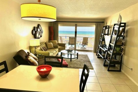 Condo in New Smyrna Beach, Florida, 3 bedrooms  № 1378455 - photo 13