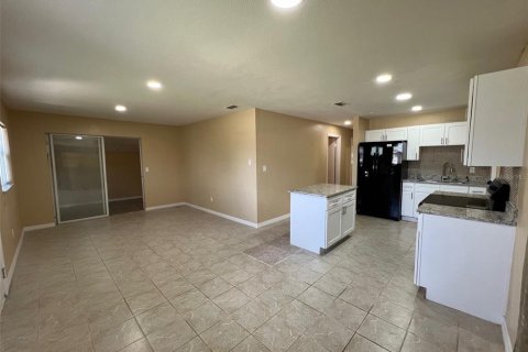 Casa en venta en Orlando, Florida, 4 dormitorios, 141.21 m2 № 1379363 - foto 7