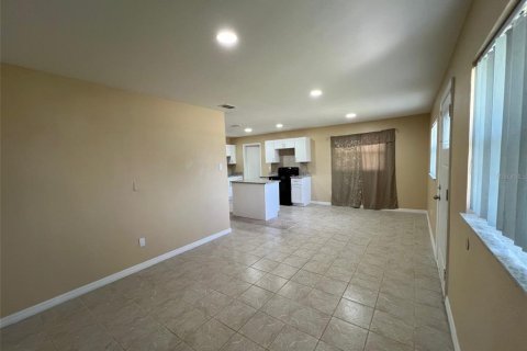 Casa en venta en Orlando, Florida, 4 dormitorios, 141.21 m2 № 1379363 - foto 8