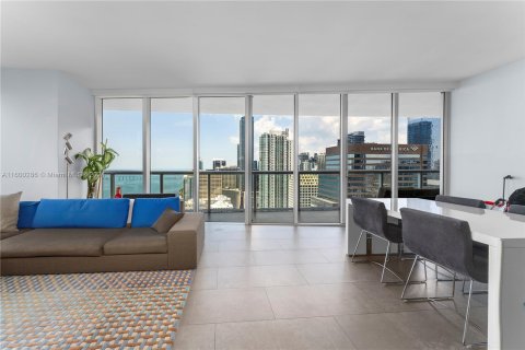 Condo in Miami, Florida, 3 bedrooms  № 1220963 - photo 3