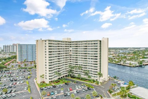 Condo in Fort Lauderdale, Florida, 1 bedroom  № 1054779 - photo 1