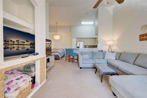 Condo in Sarasota, Florida, 1 bedroom  № 1378081 - photo 7