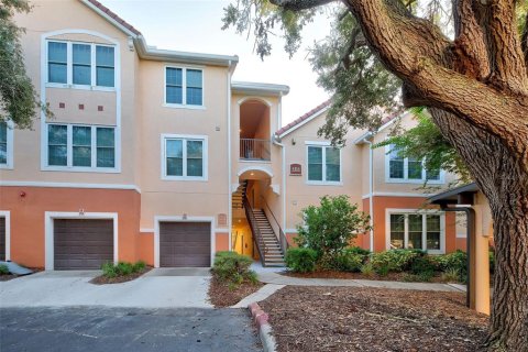 Condo in Sarasota, Florida, 1 bedroom  № 1378081 - photo 1