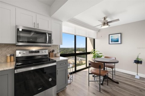 Condominio en alquiler en Tampa, Florida, 3 dormitorios, 185.43 m2 № 1378111 - foto 11