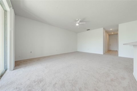 Townhouse in Kissimmee, Florida 2 bedrooms, 121.33 sq.m. № 1378082 - photo 12