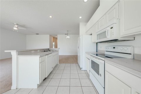 Adosado en venta en Kissimmee, Florida, 2 dormitorios, 121.33 m2 № 1378082 - foto 17