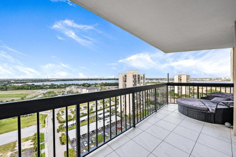 Condo in West Palm Beach, Florida, 2 bedrooms  № 1047733 - photo 22