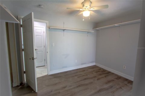 House in Cape Coral, Florida 3 bedrooms, 154.22 sq.m. № 1046581 - photo 20
