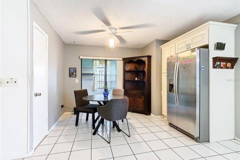 Villa ou maison à vendre à Kissimmee, Floride: 3 chambres, 135.82 m2 № 1336276 - photo 10