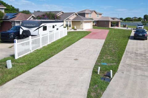 House in Kissimmee, Florida 3 bedrooms, 135.82 sq.m. № 1336276 - photo 3