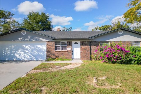 House in Deltona, Florida 3 bedrooms, 153.85 sq.m. № 1394480 - photo 3