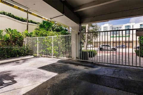 Copropriété à vendre à Miami Beach, Floride: 1 chambre, 67.82 m2 № 1352199 - photo 14