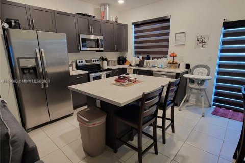 Townhouse in Homestead, Florida 3 bedrooms, 124.58 sq.m. № 1352149 - photo 2