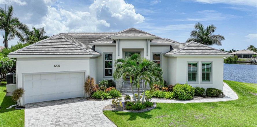 Villa ou maison à Punta Gorda, Floride 3 chambres, 253.72 m2 № 1302373