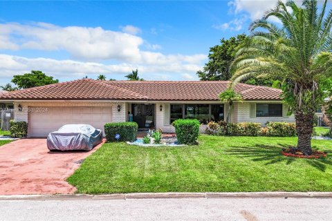 House in Coral Springs, Florida 3 bedrooms, 173.63 sq.m. № 1293526 - photo 1