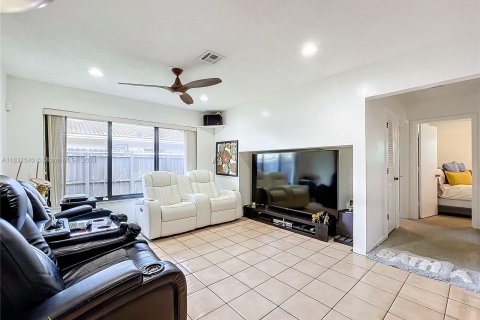 Casa en venta en Coral Springs, Florida, 3 dormitorios, 173.63 m2 № 1293526 - foto 13