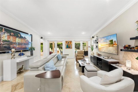 House in Coral Gables, Florida 6 bedrooms, 384.62 sq.m. № 1294965 - photo 26