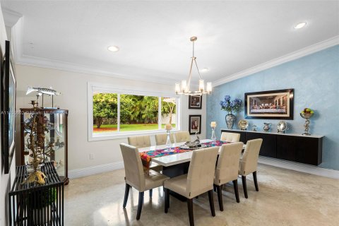 House in Coral Gables, Florida 6 bedrooms, 384.62 sq.m. № 1294965 - photo 22