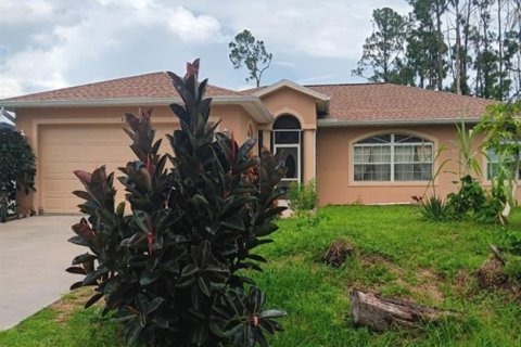 House in North Port, Florida 4 bedrooms, 183.48 sq.m. № 1338917 - photo 9