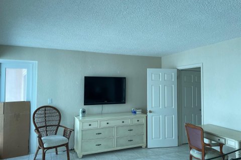 Condo in Fort Lauderdale, Florida, 1 bedroom  № 1050239 - photo 14