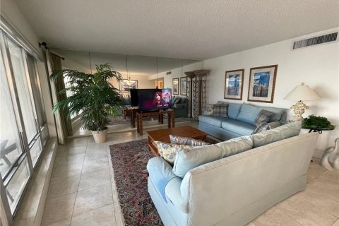 Condo in Fort Lauderdale, Florida, 1 bedroom  № 1050239 - photo 18